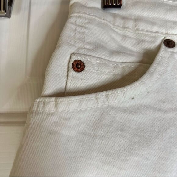 Levis Womens Cut Off White Denim Size 12 High Waist Jean Shorts Beach Summer - Picture 5 of 8